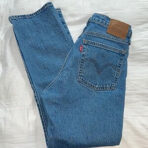 Levi's Wedgie Straight size 28 Classic Denim Jeans